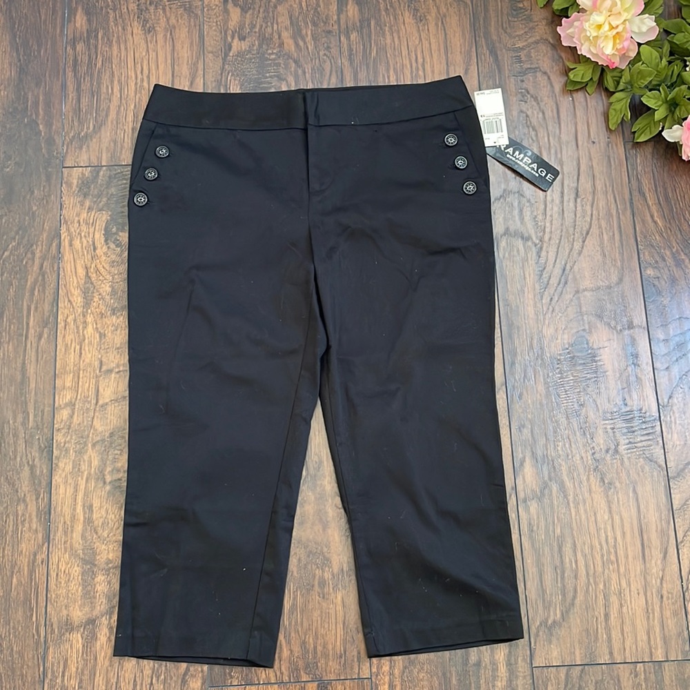 Black Capris